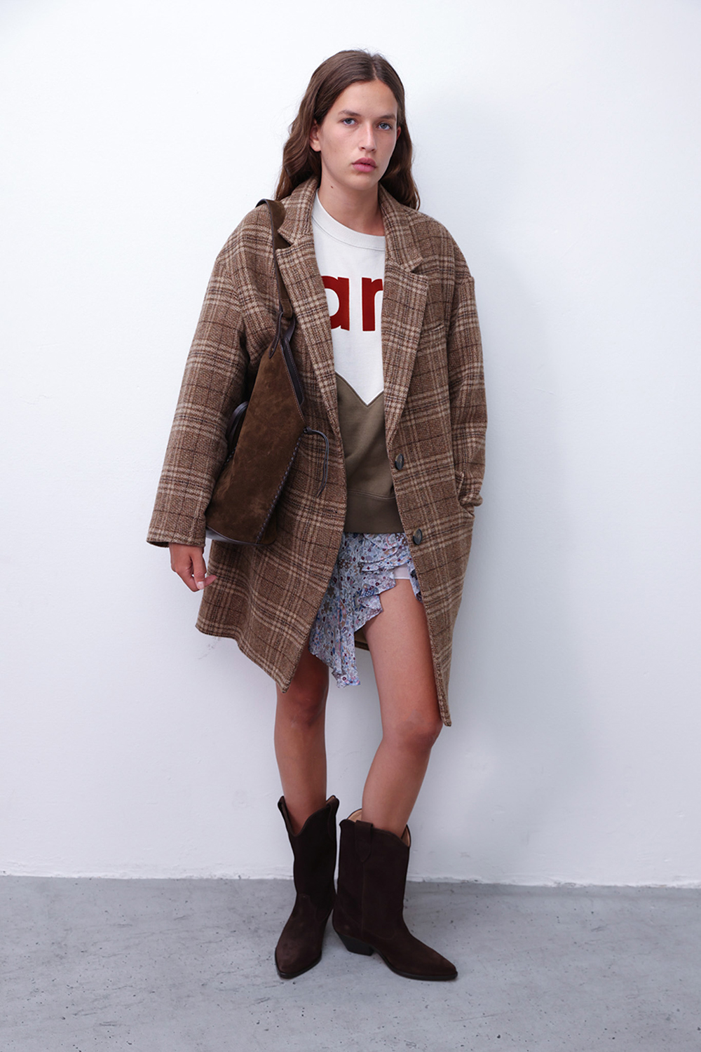 חצאית מיני משוחררת